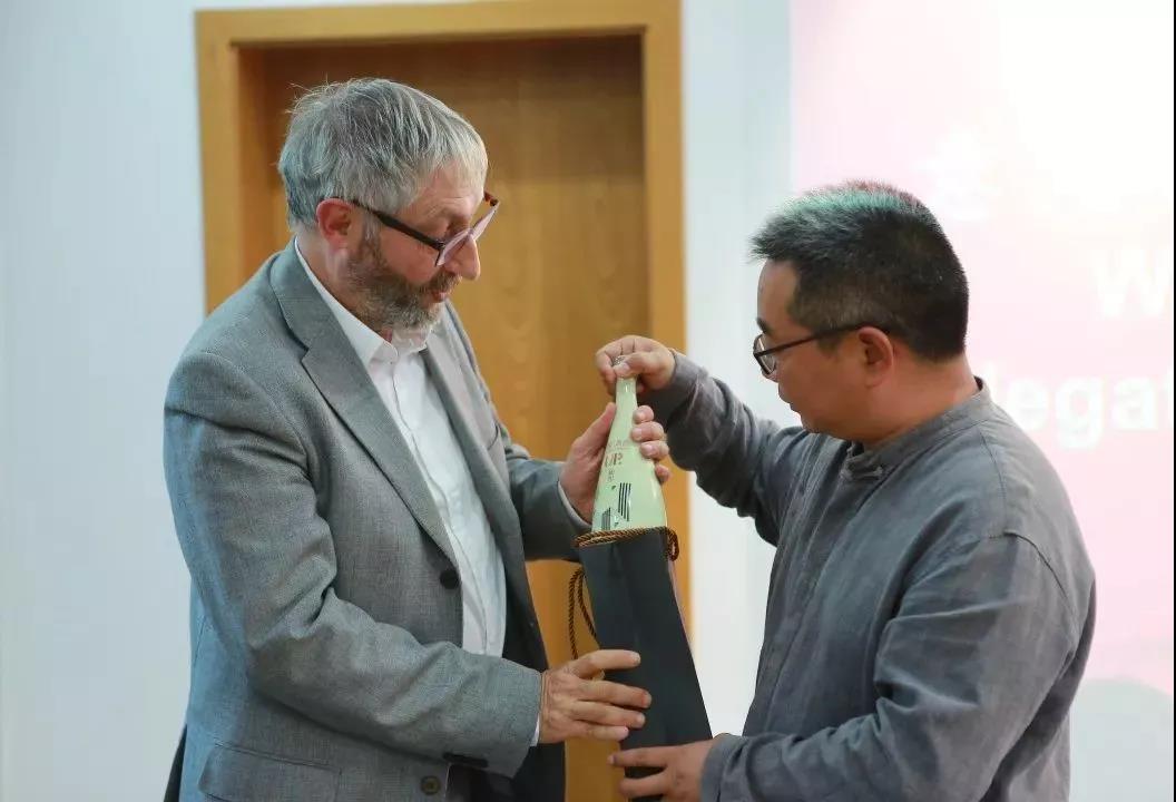 微信图片_20191024213458.jpg